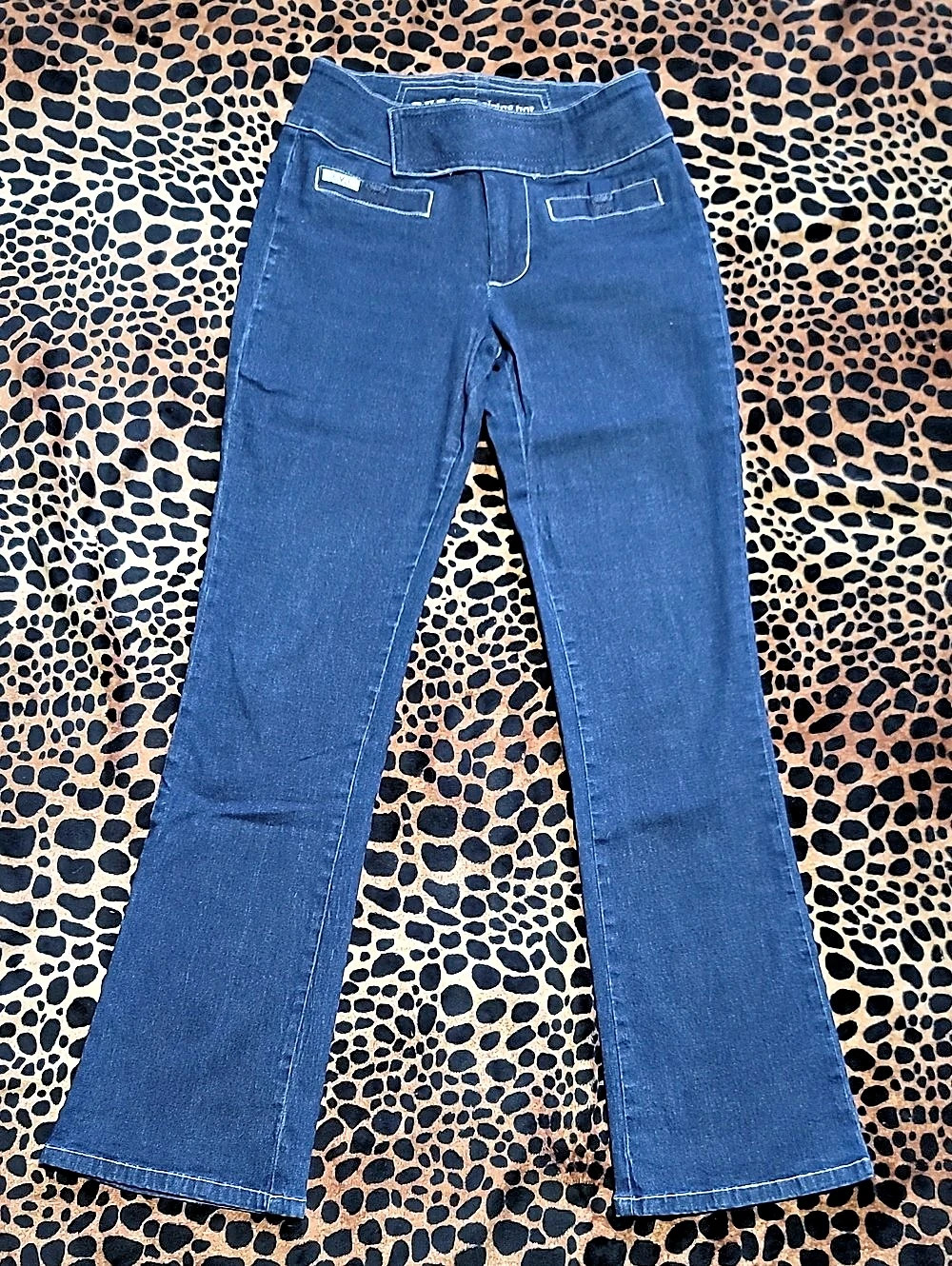 R.V.T piping hot Women's Flare Jeans Blue Size 7/8